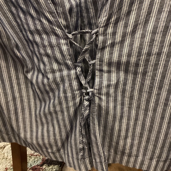 Blue vertical stripes long sleeve corset back blouse - Picture 4 of 5